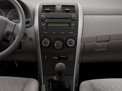 2010 Toyota Corolla 4dr Sdn Man (Natl)