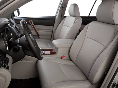 2013 Toyota Highlander 4WD 4dr V6 (Natl)