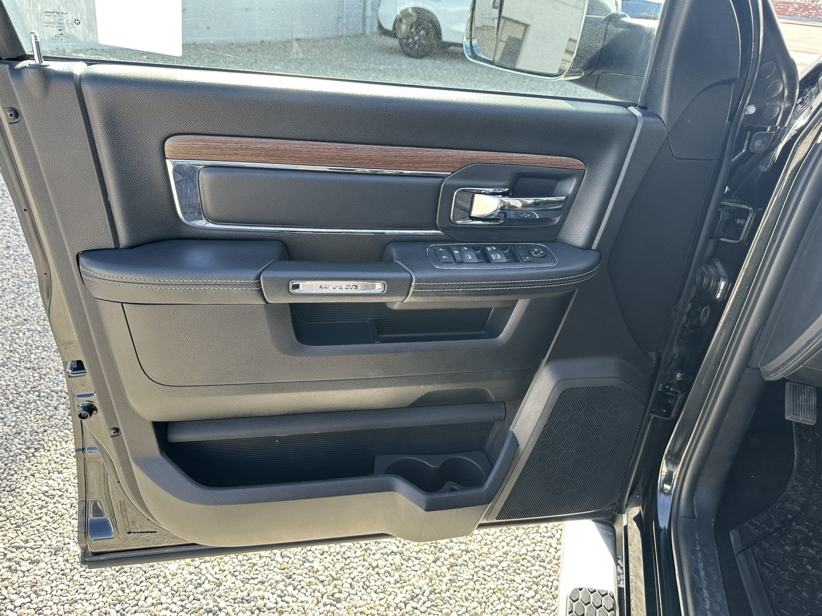 2016 RAM 1500 Laramie