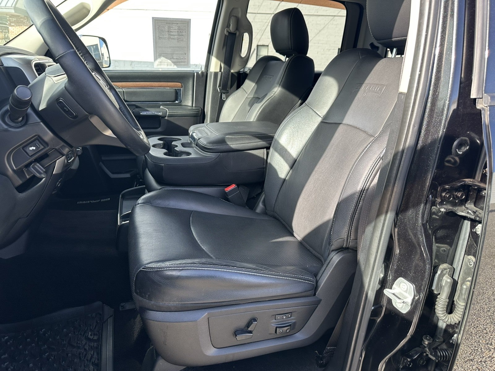 2016 RAM 1500 Laramie