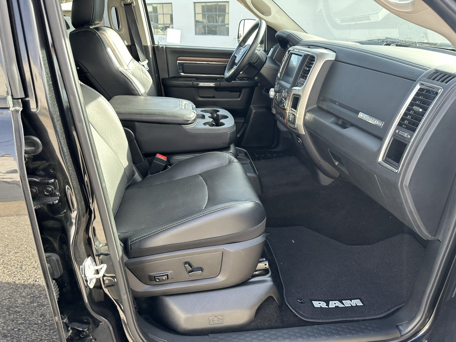 2016 RAM 1500 Laramie