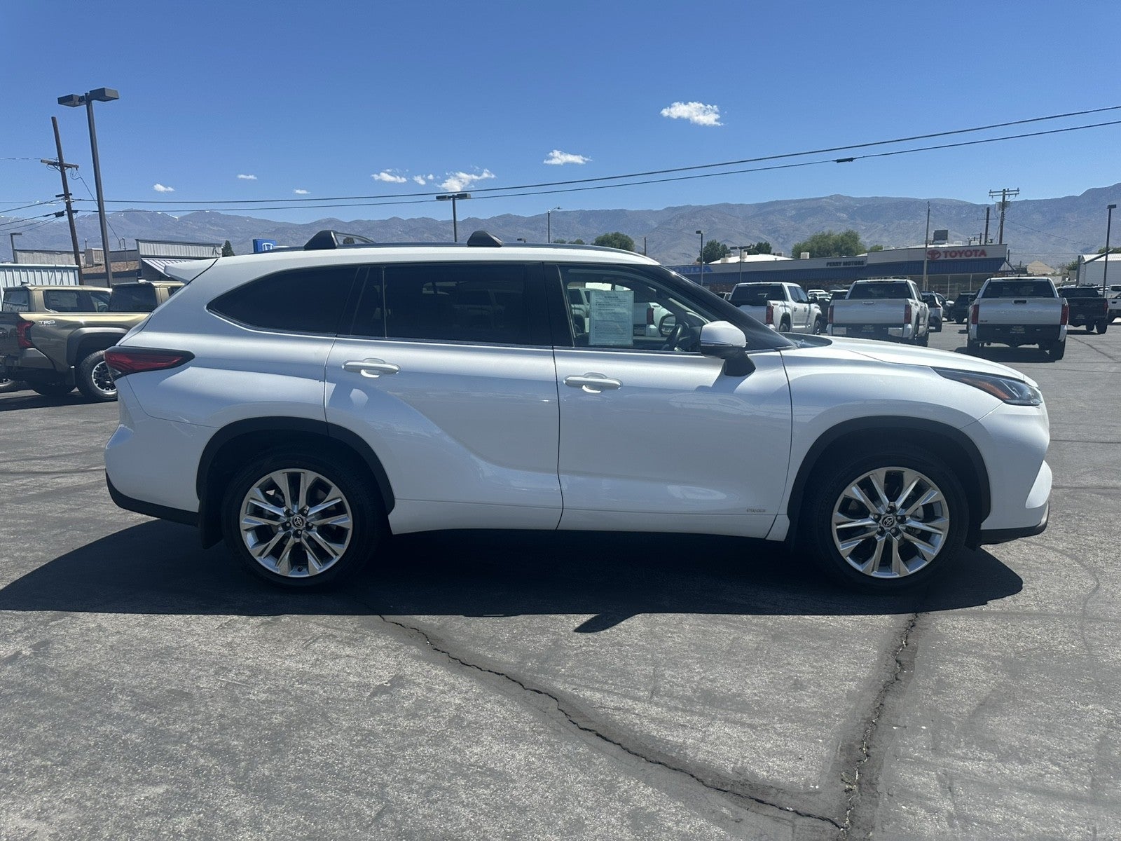 2022 Toyota Highlander Hybrid Limited