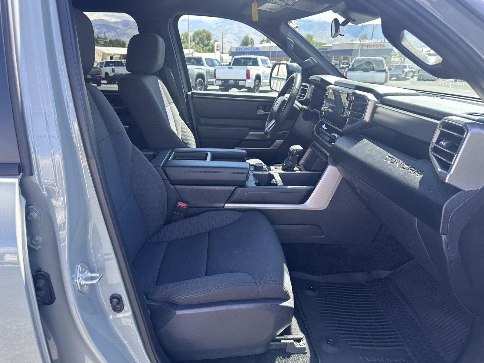 2025 Toyota Tundra 4WD SR5