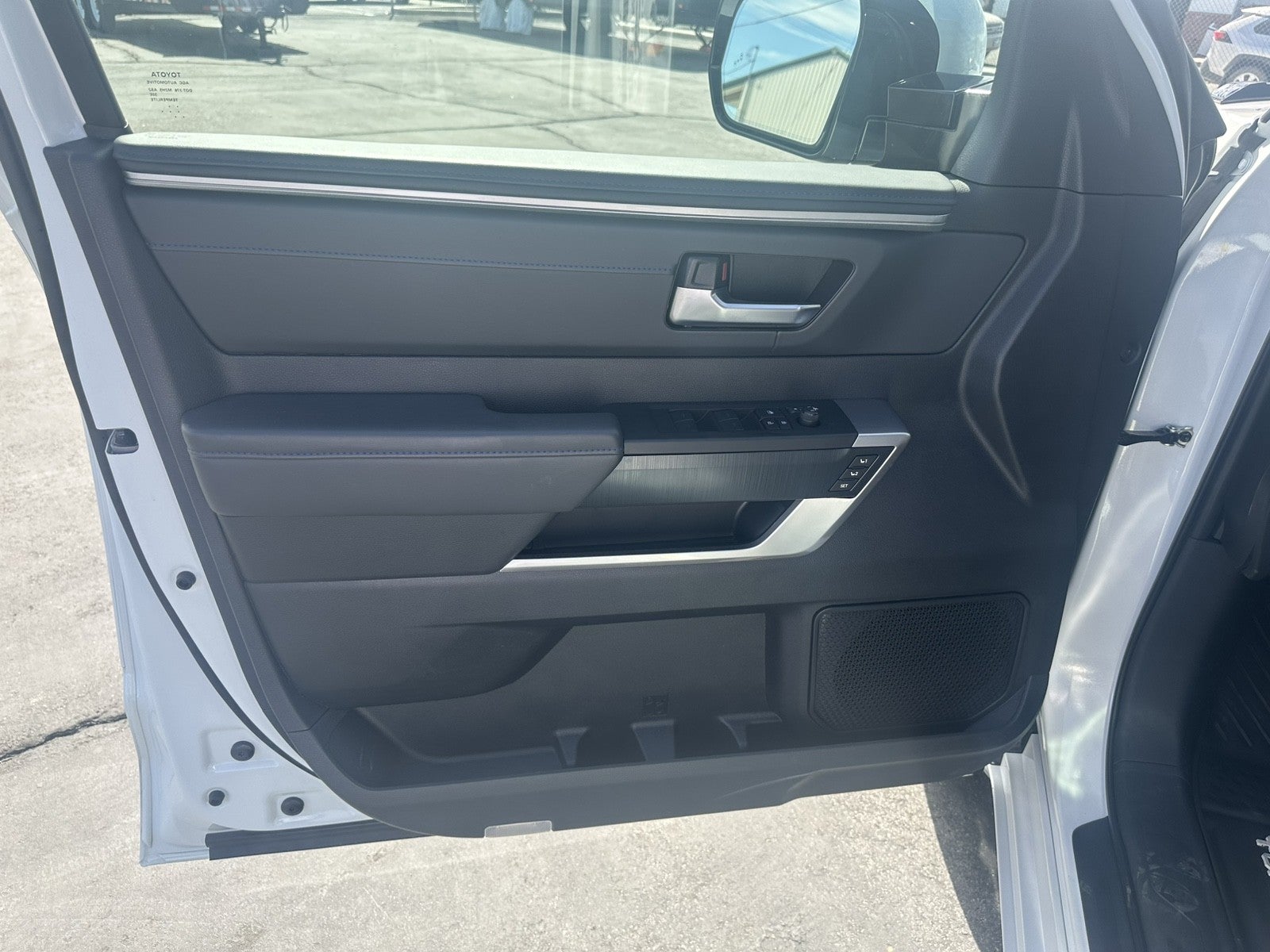 2023 Toyota Tundra 4WD Platinum Hybrid