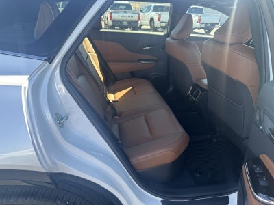 2025 Toyota Crown Signia Limited