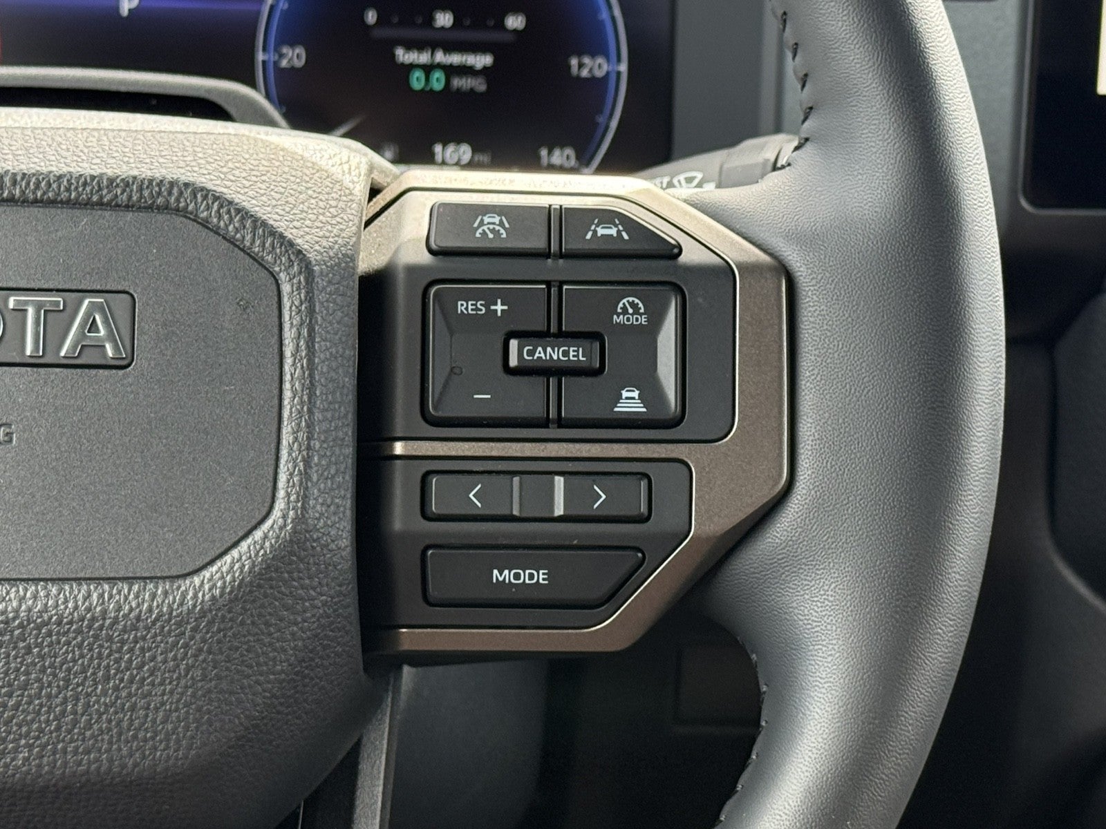2025 Toyota Land Cruiser 4WD (Natl)